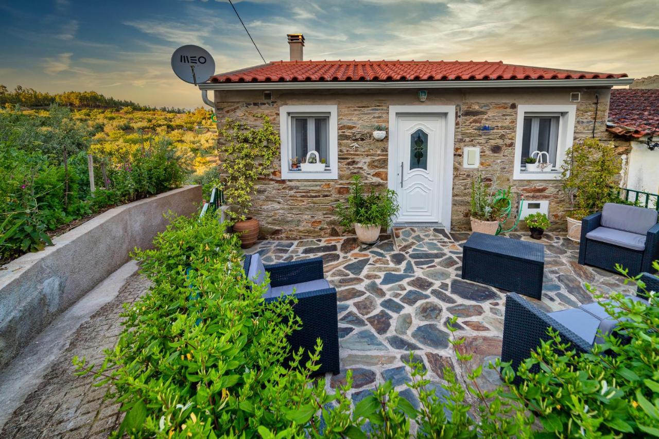 Casa Fundo Dos Palheiros Villa Sobrainho dos Gaios Buitenkant foto